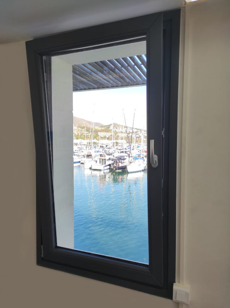 1-Ventana oscilobatiente 1 hoja