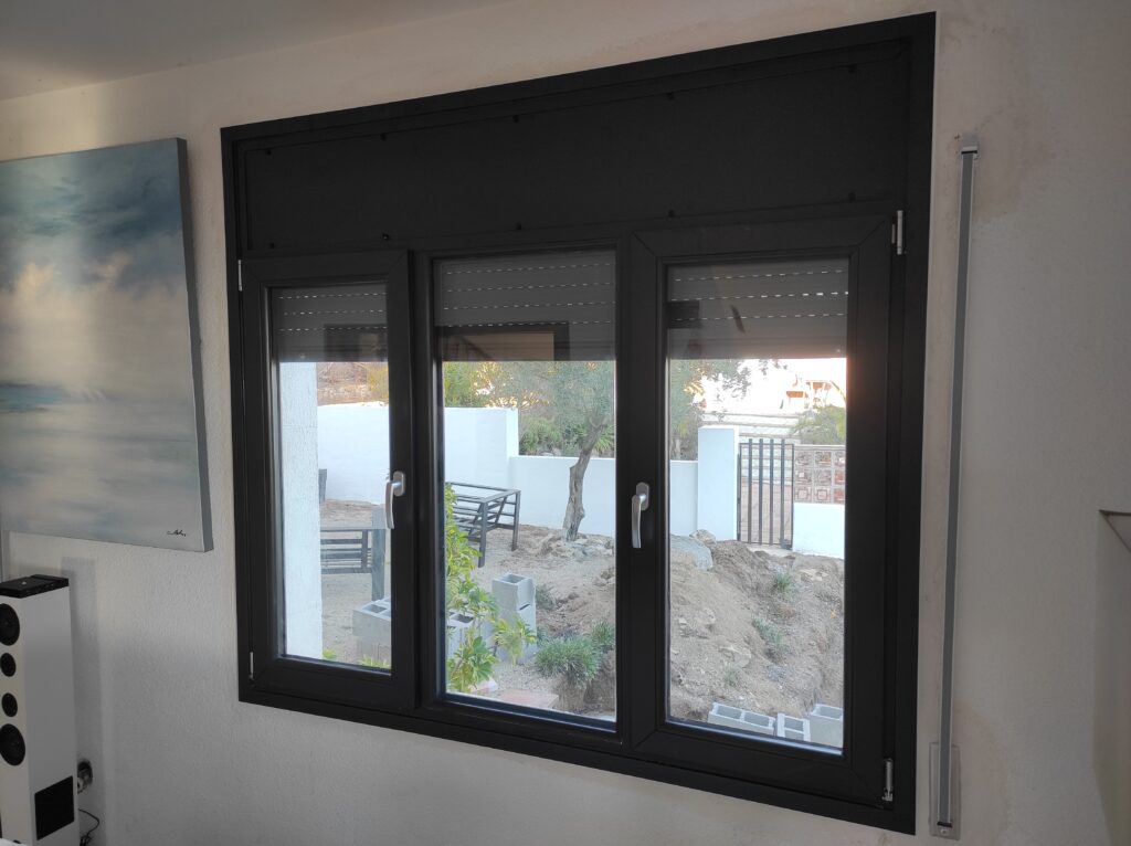 4-Ventana oscilobatiente 3 hojas